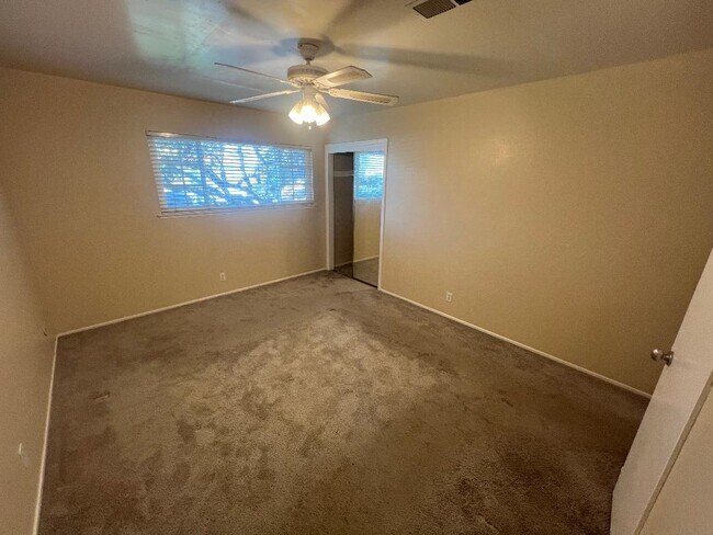 Photo - 1609 Poppy Way