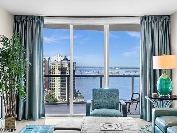 Building Photo - 3000 Oasis Grand Blvd Unit 2402