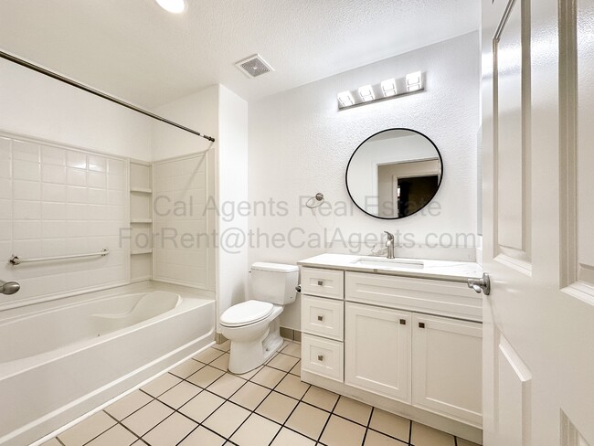 Photo - 1121 40th St