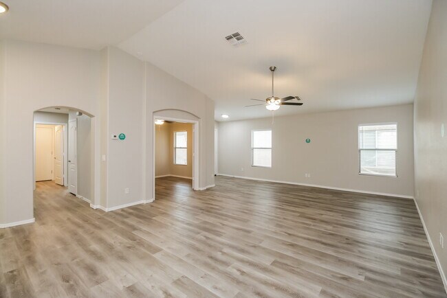 Photo - 39378 N Parisi Cir