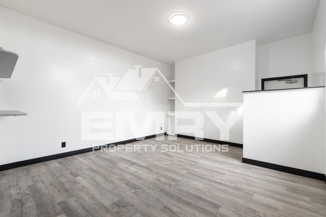 Photo - 942 S Gerhart Ave Unit #A