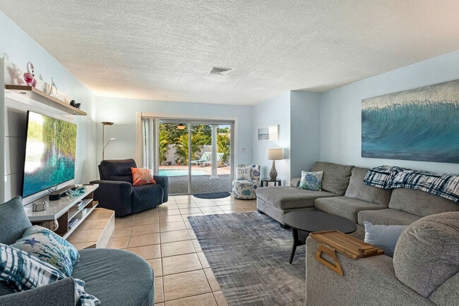 Building Photo - 2543 Sunny Breeze Ave Unit SI ID1520129P