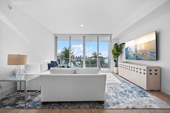 Photo - 220 Lake Shore Dr Unit 710