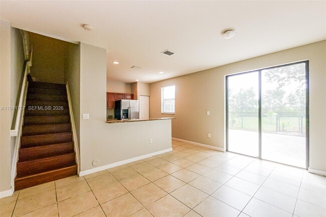 Photo - 457 SE 37th Pl