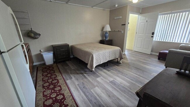 Photo - 1/1 Studio apartment for rent