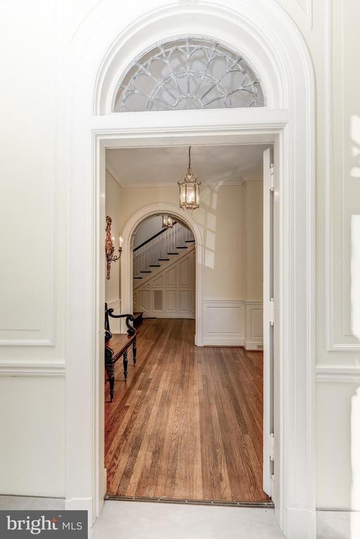 Photo - 2425 California St NW