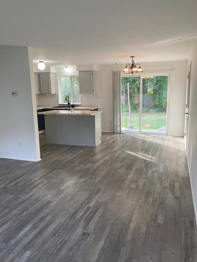 Photo - 1525 Blackberry Dr