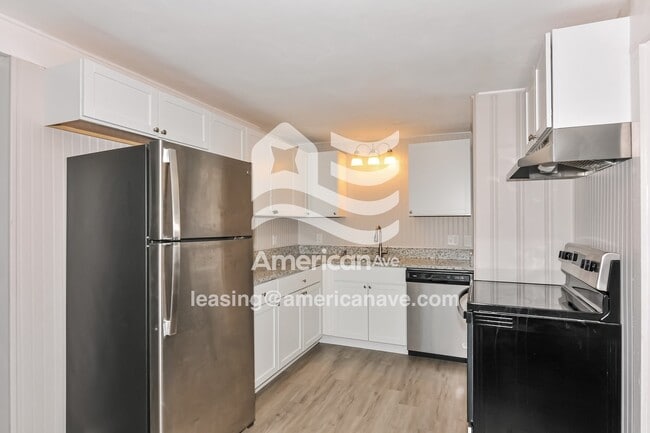 Photo - 4 Redwood Dr