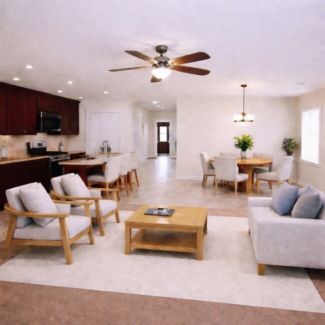 Photo - 8626 Willet St