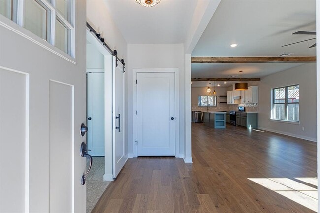 Photo - 1521 Cruce St