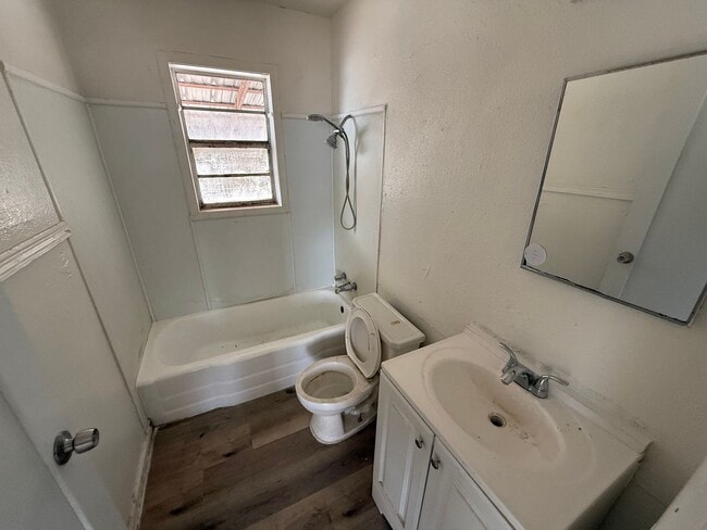 Photo - 3 Bedroom 1 Bath House