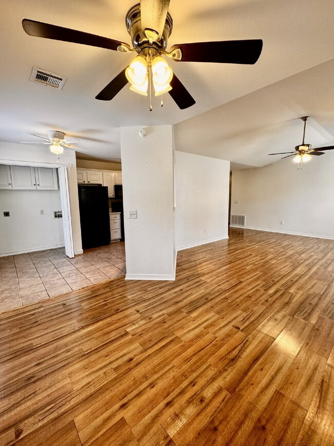 Photo - 659 Frances Dr