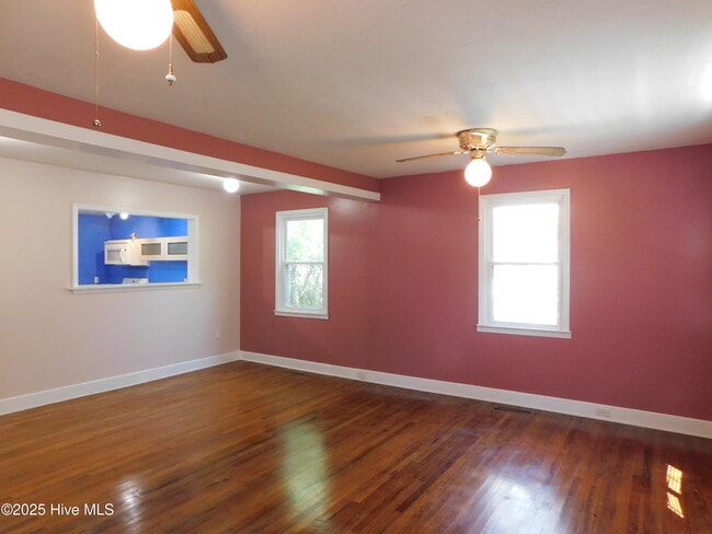 Photo - 107 Noyes Ave