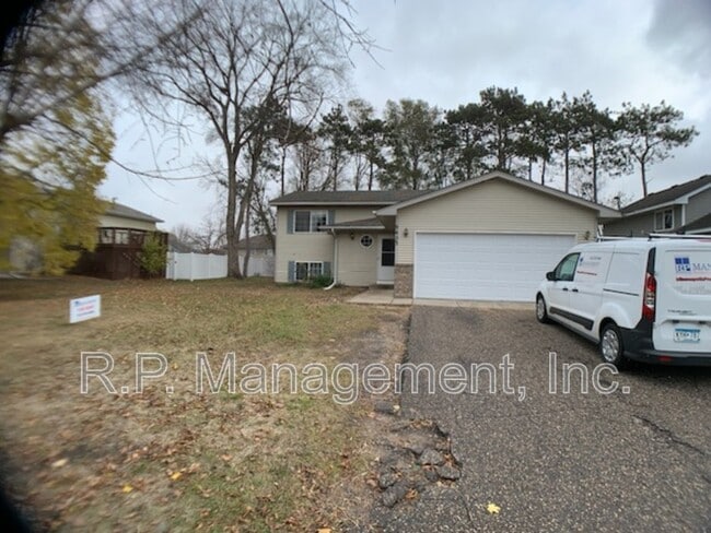 Photo - 9453 Hallmark Ave S