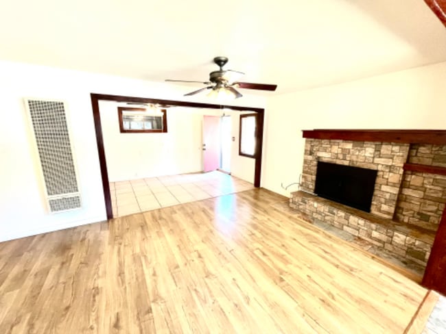 Photo - 2975 Sacramento Ave Apartamento Unidad M