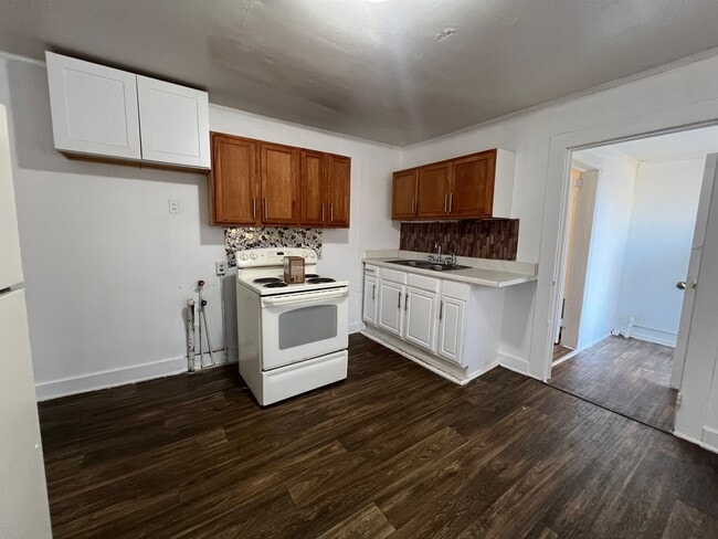 Photo - 3/2 Available Now in West Greenville!