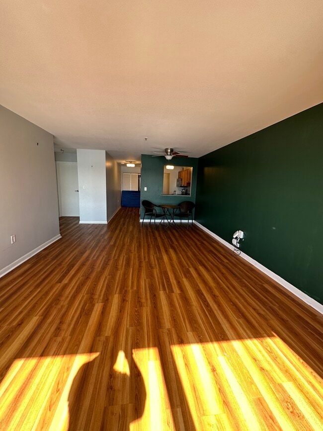 Photo - 300 Riverfront Dr Unit Riverfront 17E