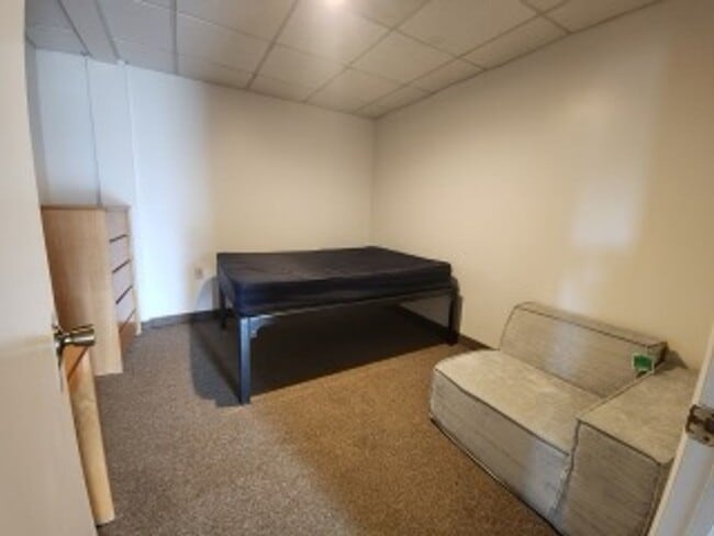 Photo - 211 N Queen St Unit 5