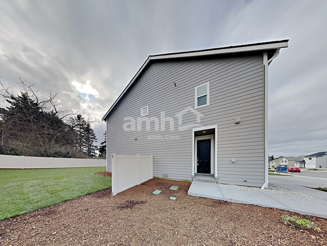 Photo - 1708 194th St Ct E