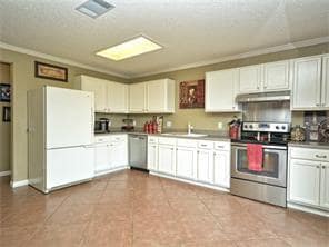 Photo - 2408 Glen Field Dr