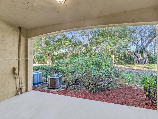 Photo - 3873 Tree Top Dr