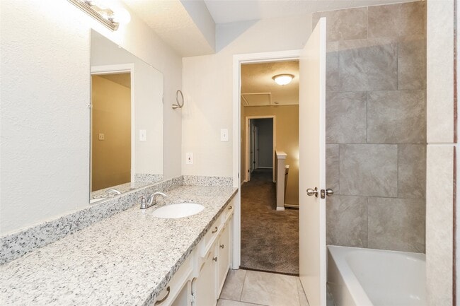 Photo - 647 Mosswood Dr