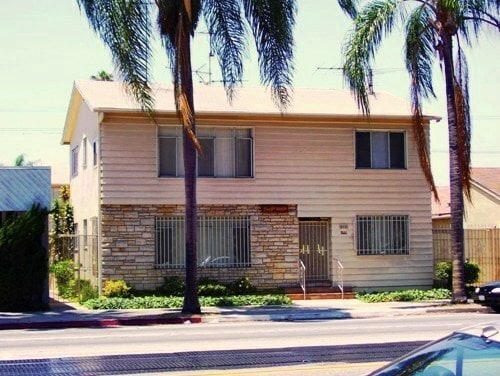 DOWNTOWN ONE BEDROOM CONDO IN GATED BUILDING - DOWNTOWN ONE BEDROOM CONDO IN GATED BUILDING