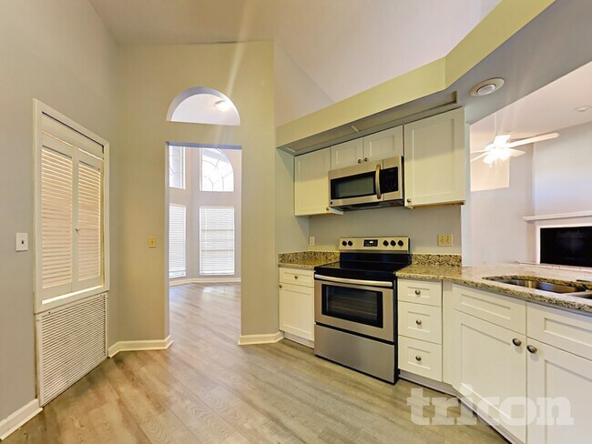 Photo - 2913 James Melvin Dr