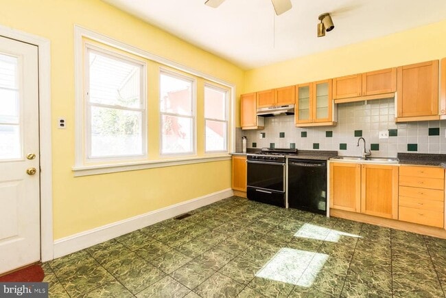 Photo - 161 Cotton St