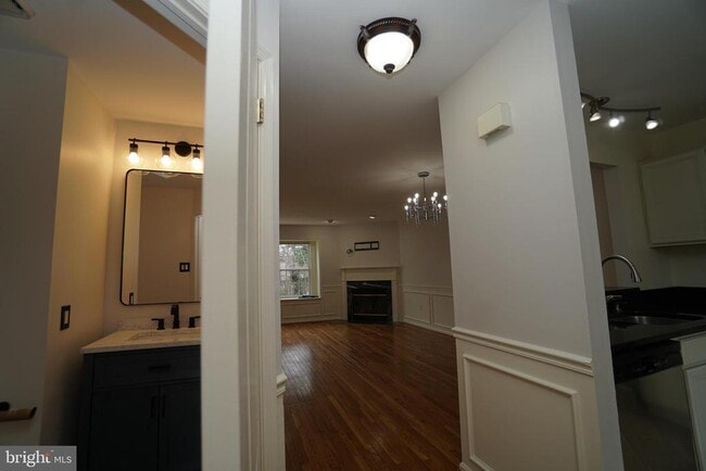 Photo - 2000 Harvard Dr