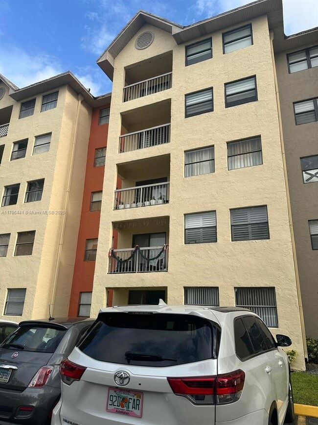 Photo - 8180 Geneva Ct Condo Unit 323