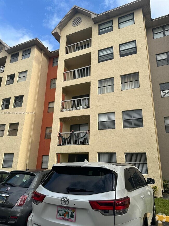 Building Photo - 8180 Geneva Ct Unit 323 Rental