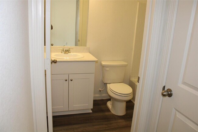 Photo - 1665 Hossler Trl