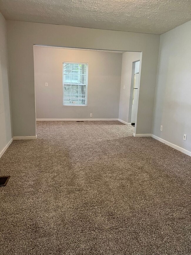 Photo - Normaltown Area Home! Available August 2026