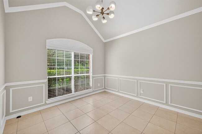 2223 Fern Mist Ln