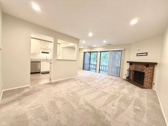 Photo - 70 Margate Ct Unit C2