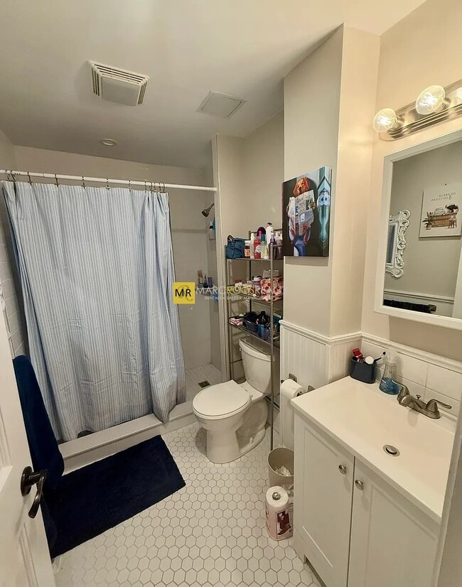 Photo - 335 Beacon St Unidad 2R