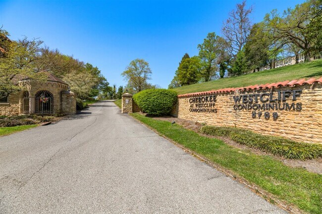 Photo - 5709 Lyons View Pike Unit 1110