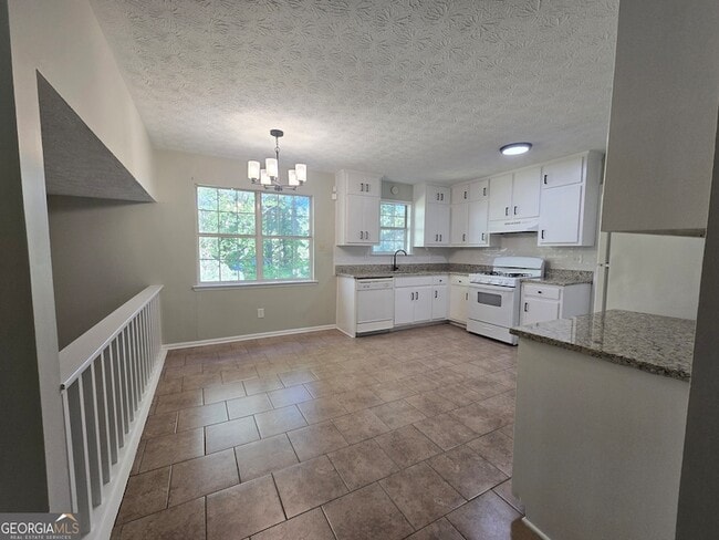 Photo - 938 Iron Gate Blvd