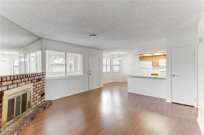 Photo - 725 Rock Springs Dr Unit 201