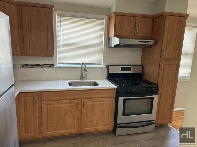 Photo - Two Bedroom Bayside Apartment Unit 2