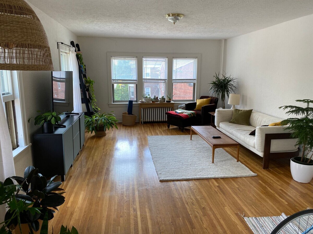 Photo - 2601 Fremont Ave S