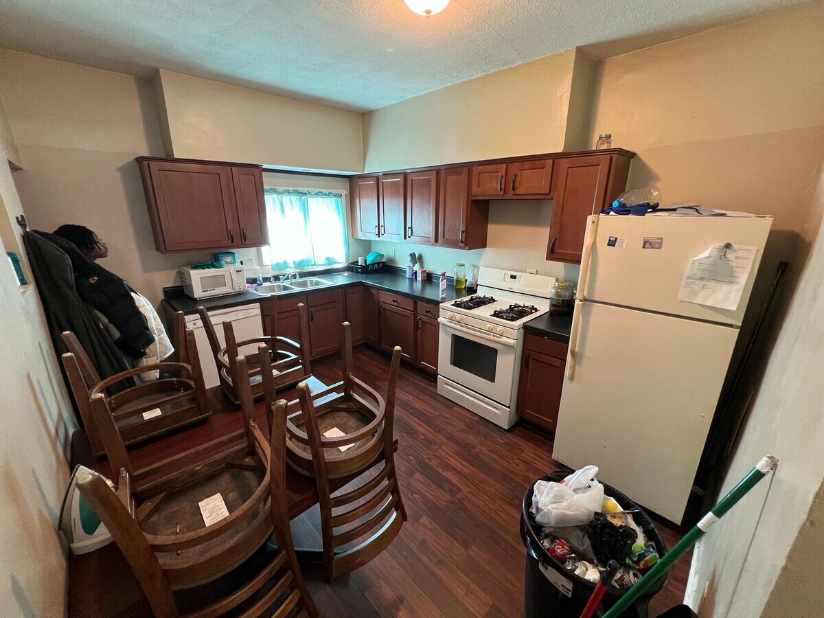 Photo - 3735 W Frederica Pl Unidad 3735 W Frederica Pl - Lower