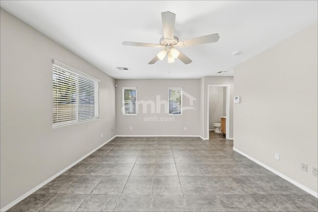 8232 Wildwood Glen Dr