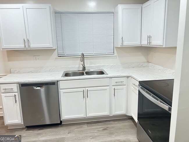 Photo - 9028 Raven Dr