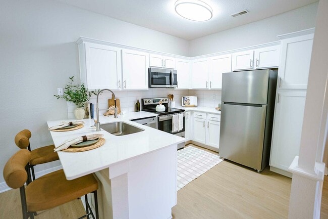 Devonshire - 02 - Devonshire Apartments