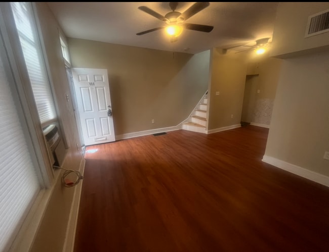 Living room - 608 S Clifton St