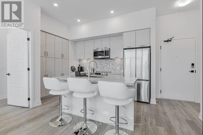 Photo - 415 Sea Ray Ave Unité 407