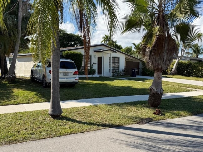 Photo - 19810 Holiday Rd