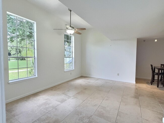 Photo - 1275 Crystal Way Unit K
